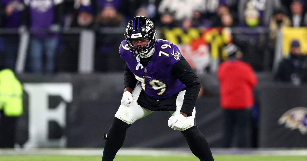 a football player in a uniform