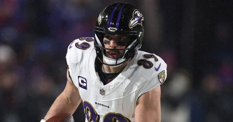 a football player in a uniform