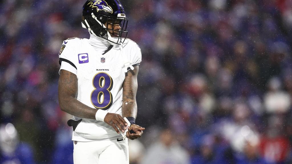 a football player in a uniform
