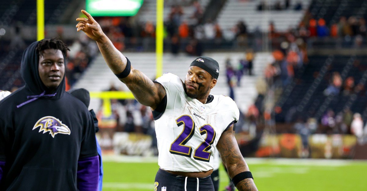 gettyimages 2246514908 The Baltimore Ravens (5-5) have won their last four games and are playing arguably their worst opponent of the season at home. As a result, they opened as 13.5-point favorites for their Week 12 matchup against the New York Jets (2-8). This is the biggest spread in a Ravens game this season. They have won