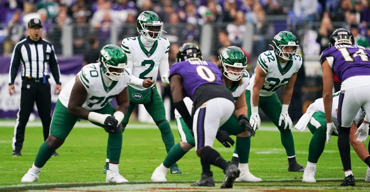 imagn 27663258 The Baltimore Ravens are trailing the New York Jets at halftime by a score of 7-3. Here are the latest reactions from Baltimore Beatdown’s staff. The stats say it all: the Ravens offense is bad. Lamar Jackson looks out of sorts, again, and the running game can’t get going, again. Another botched sequence in the